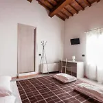 Bianchi 64 Bed & Breakfast 4*